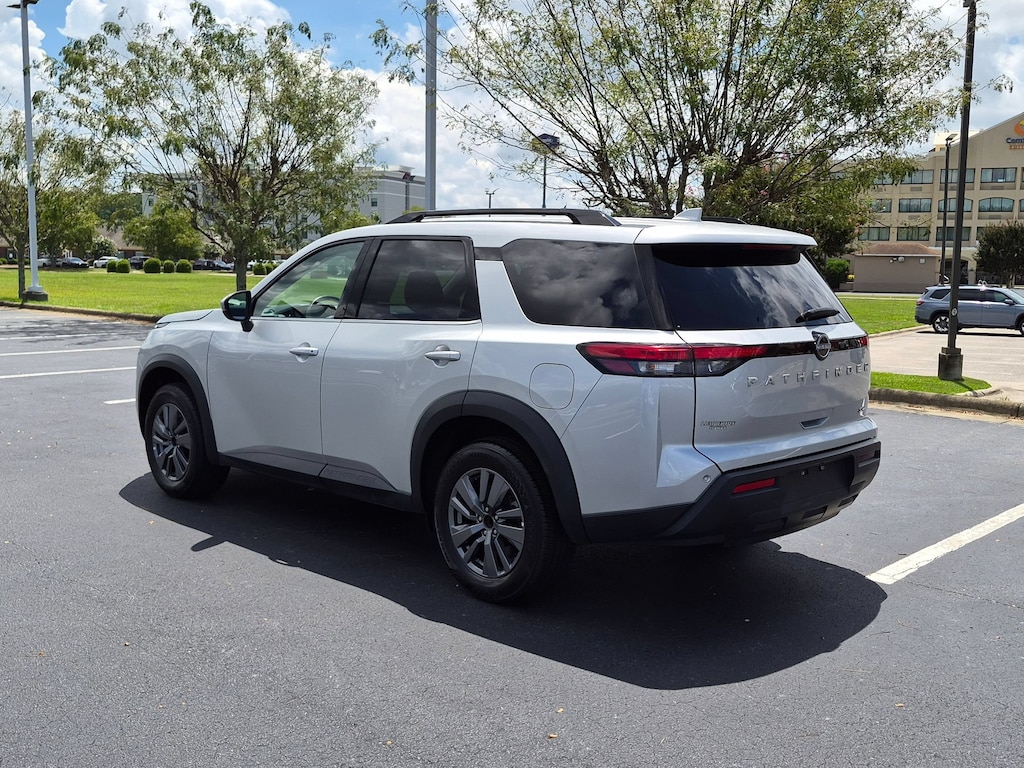 Used 2024 Nissan Pathfinder SV SUV