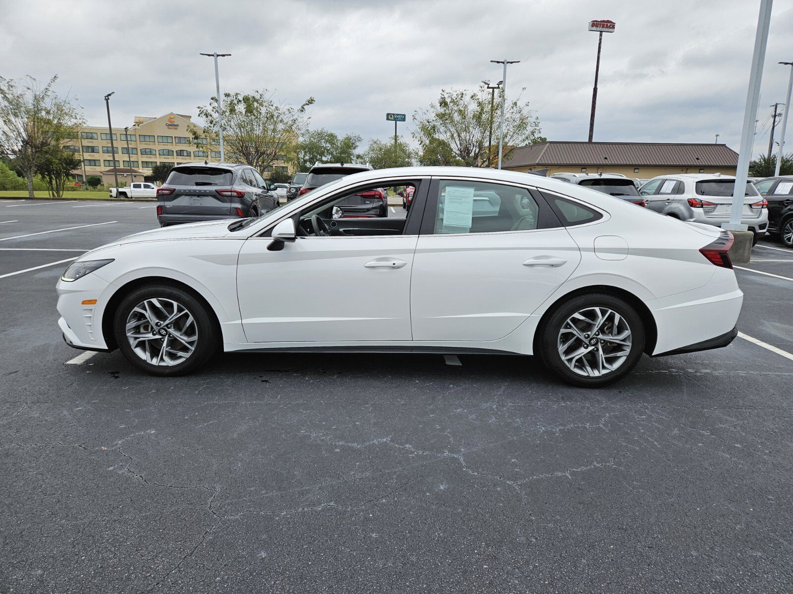 2023 Hyundai Sonata SEL photo 4