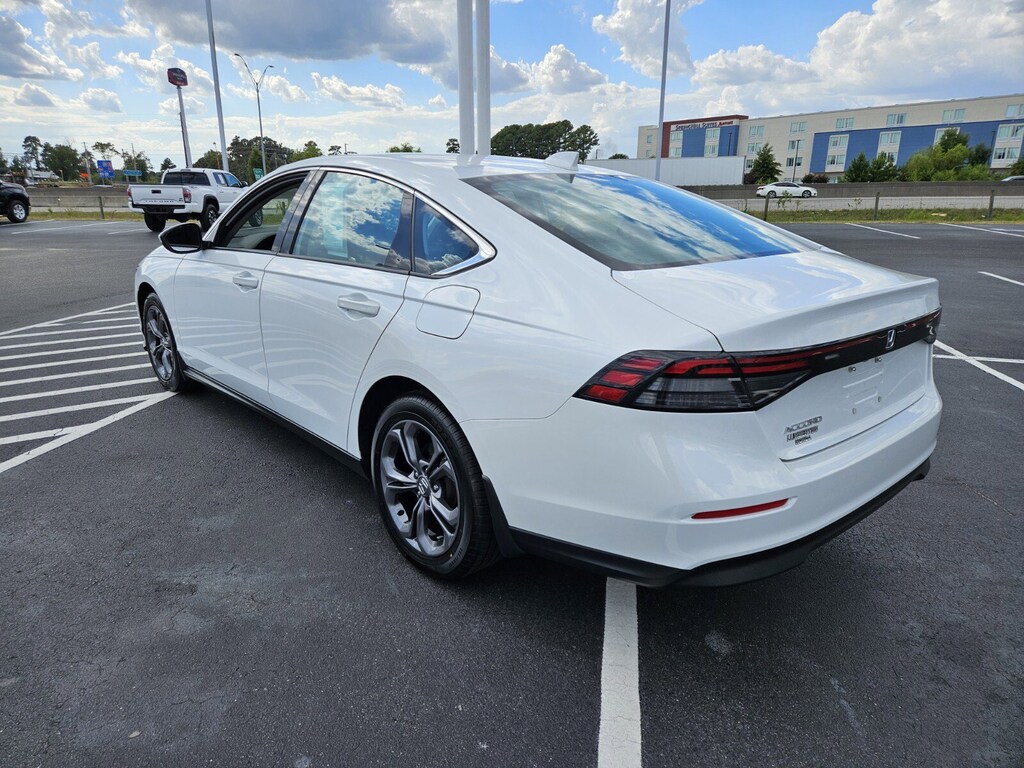 2023 Honda Accord EX photo 5