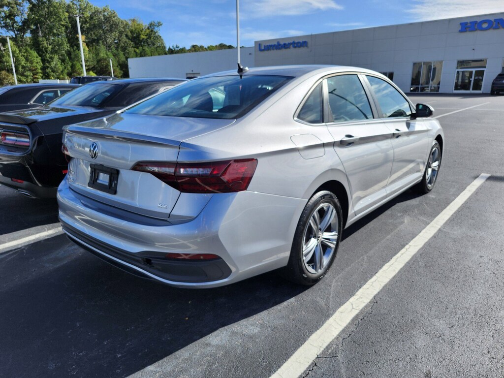 2024 Volkswagen Jetta 1.5T SE photo 2