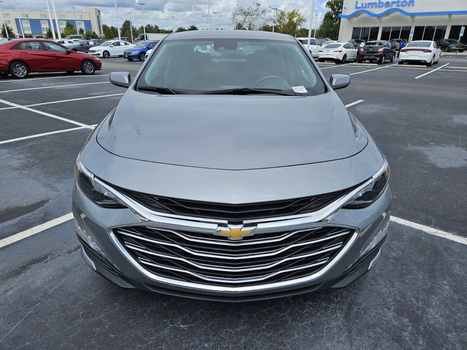 2024 Chevrolet Malibu 1LT photo 2