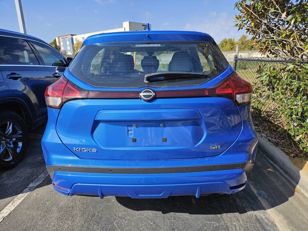 Used 2023 Nissan Kicks SR SUV