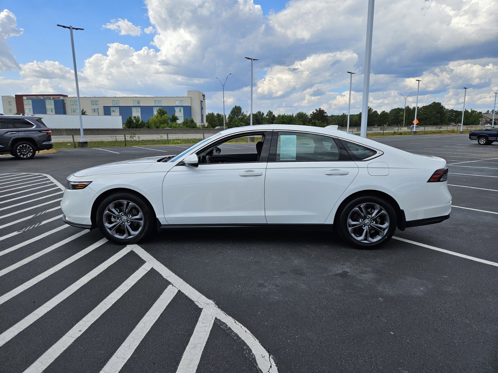 2023 Honda Accord EX photo 4