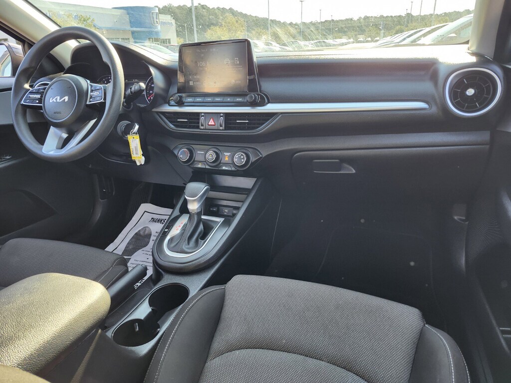 2023 Kia Forte LXS photo 12