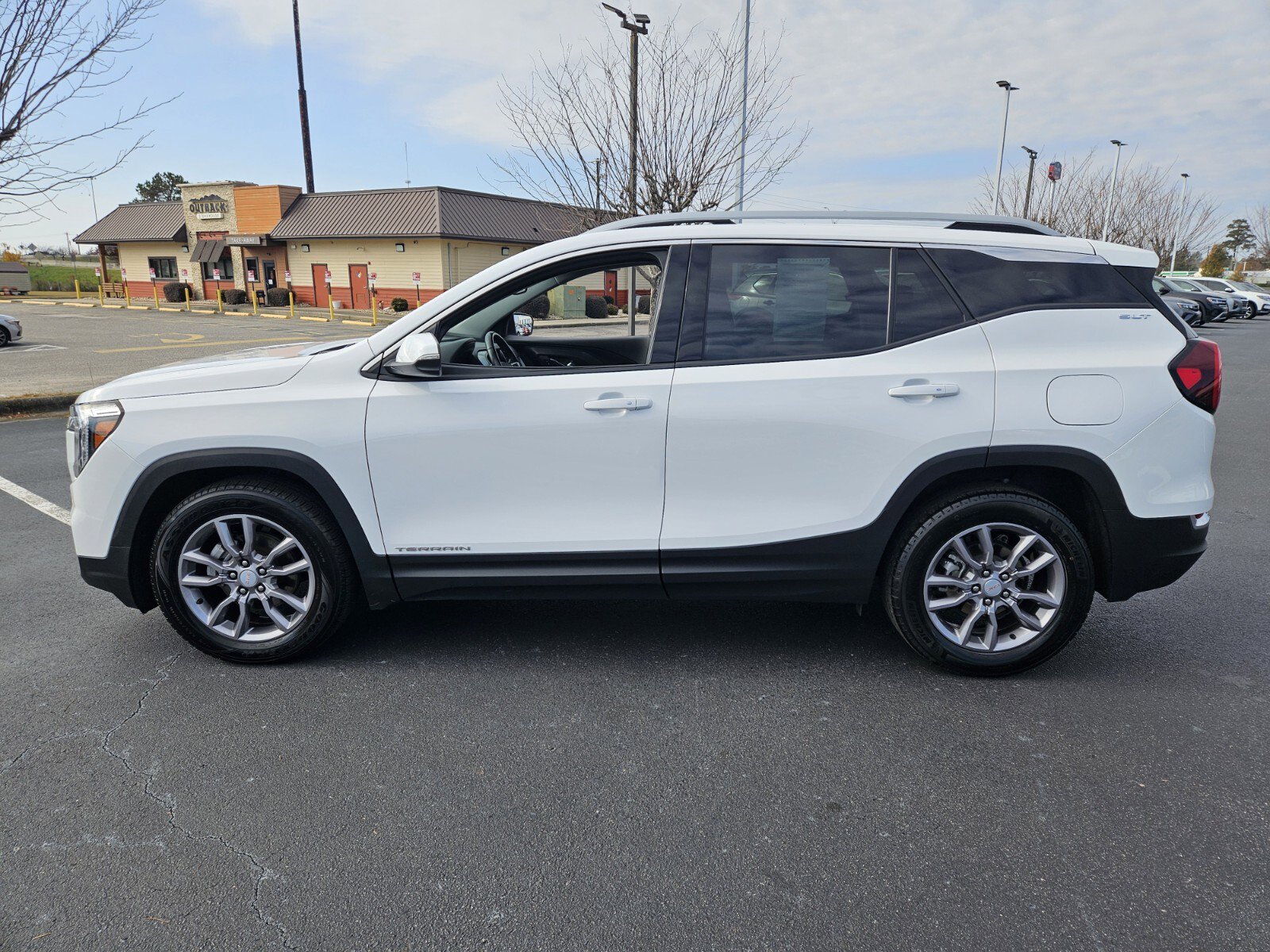 2024 Gmc Terrain SLT photo 3