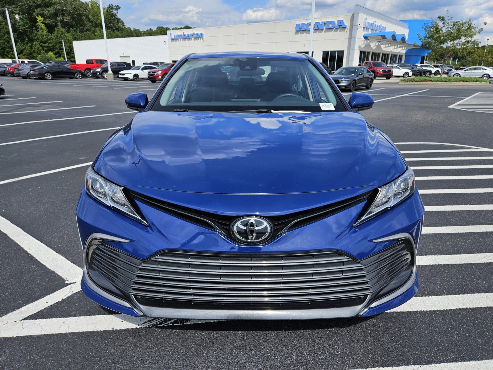 2023 Toyota Camry LE photo 2