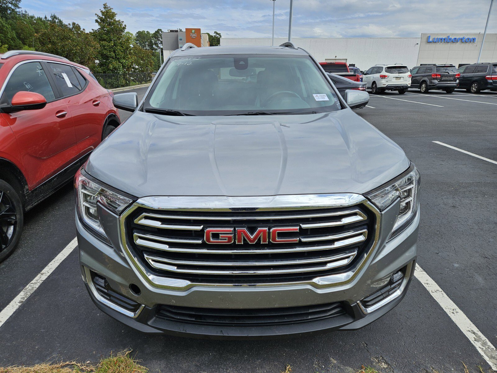 2024 Gmc Terrain SLT photo 2