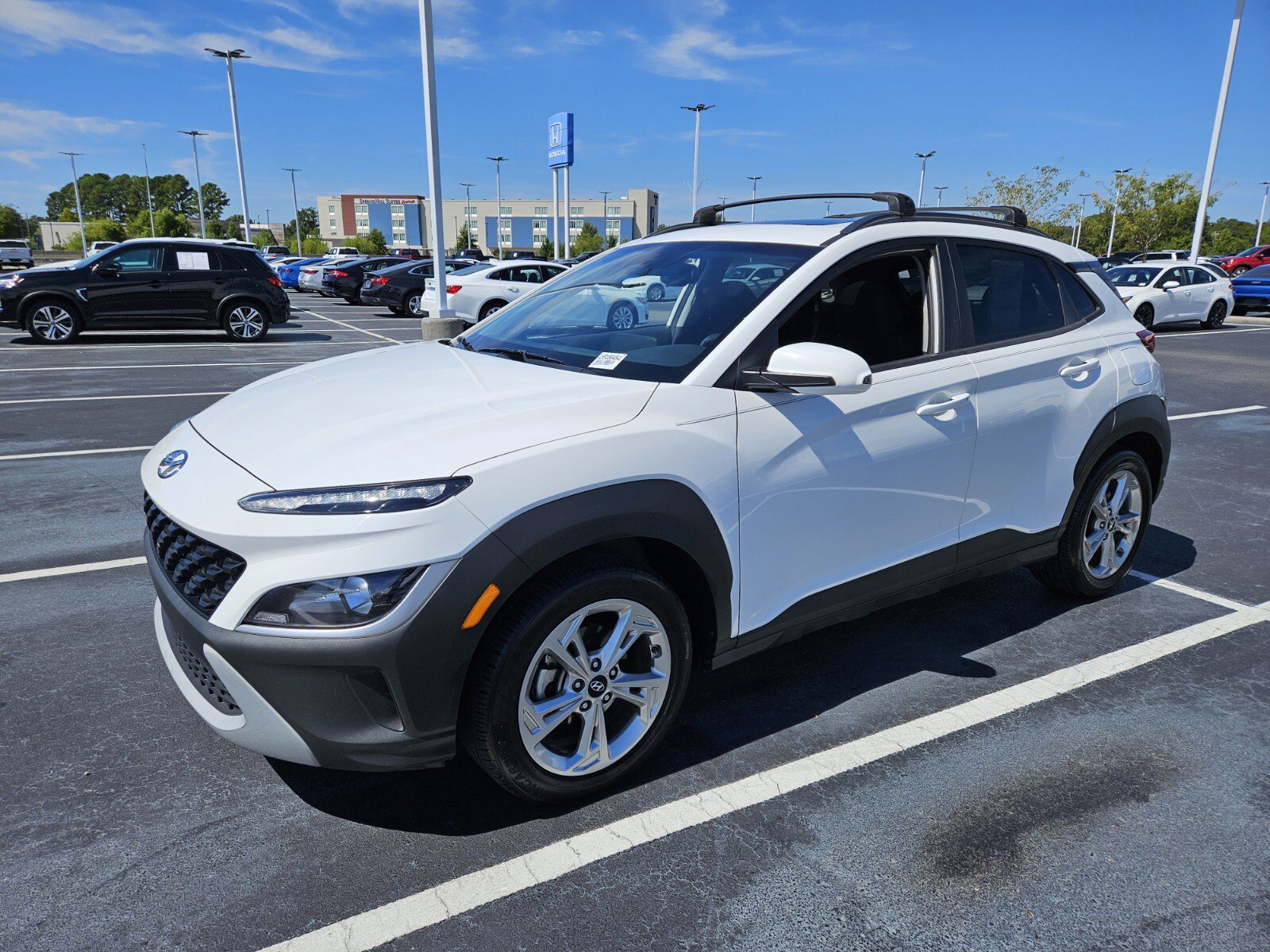 2023 Hyundai Kona SEL photo 3