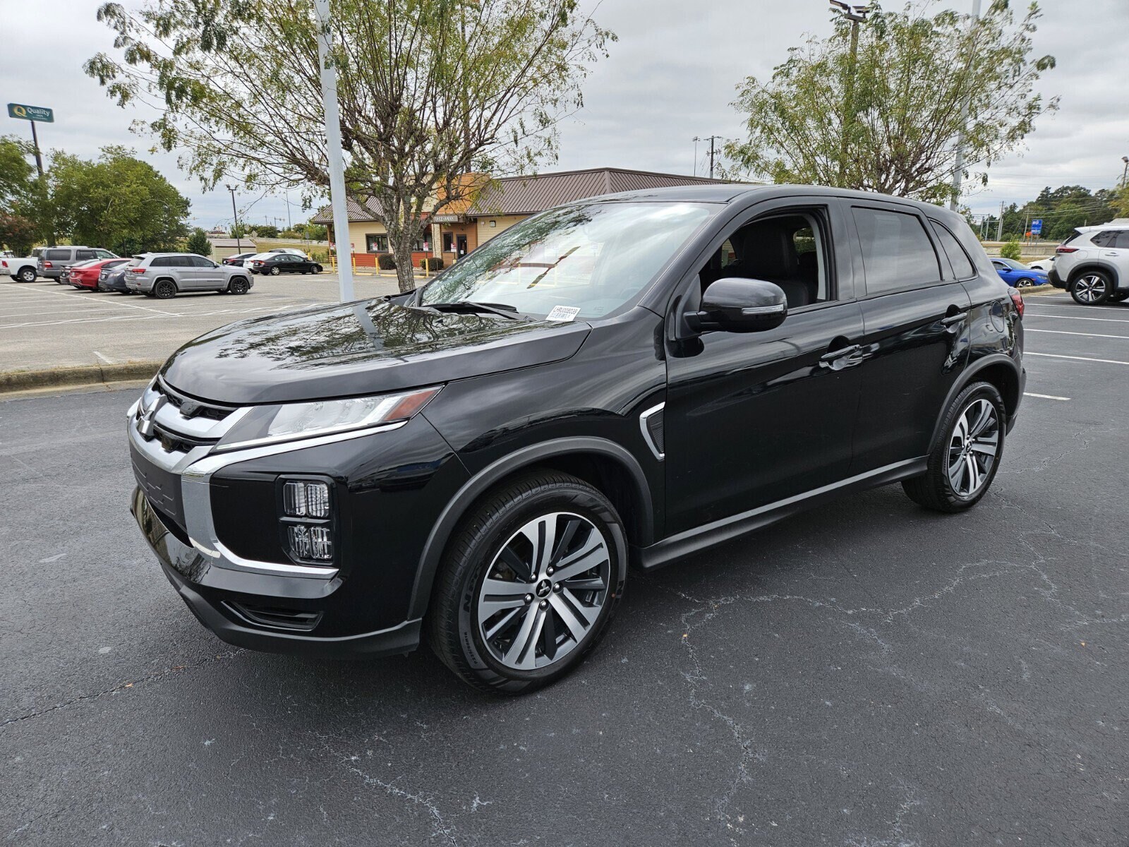 2024 Mitsubishi Outlander Sport S photo 3