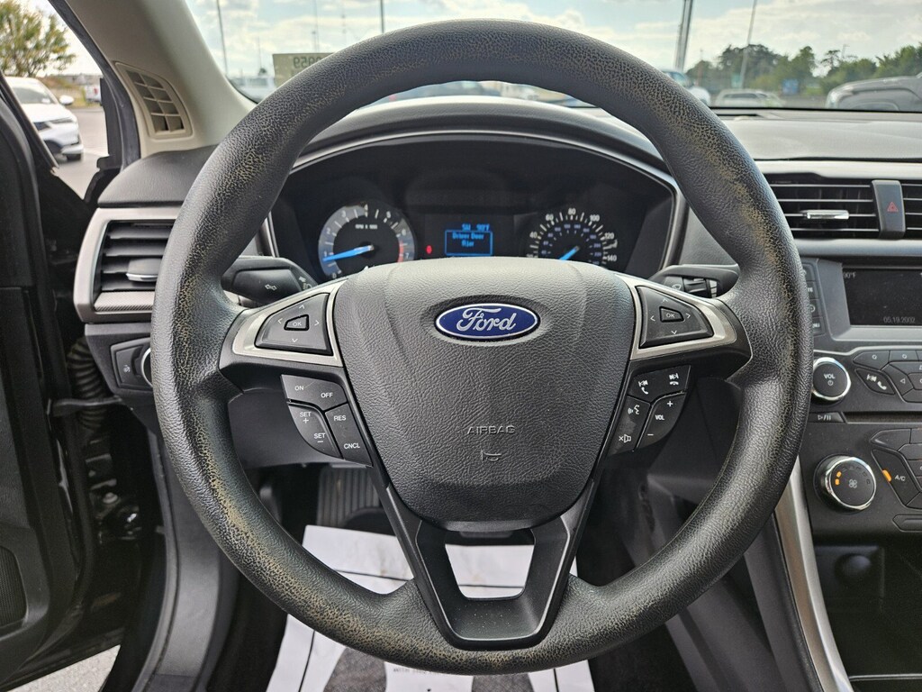2017 Ford Fusion S photo 20