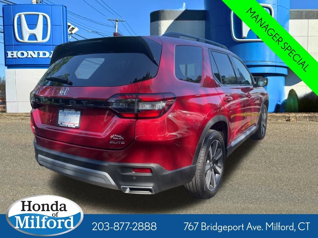 Used 2023 Honda Pilot Elite SUV
