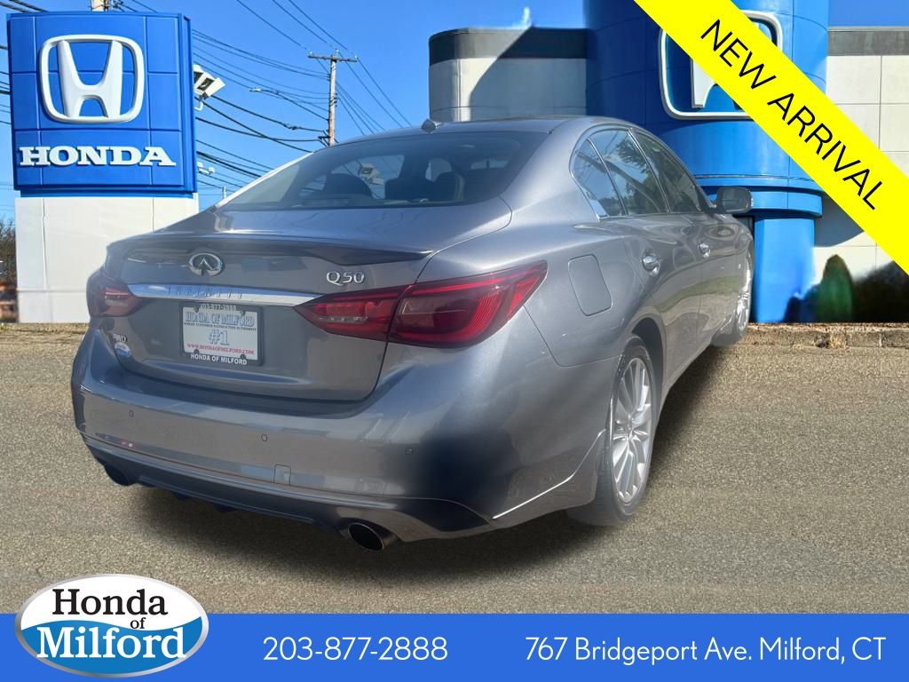 2018 Infiniti Q50 3.0t LUXE photo 2