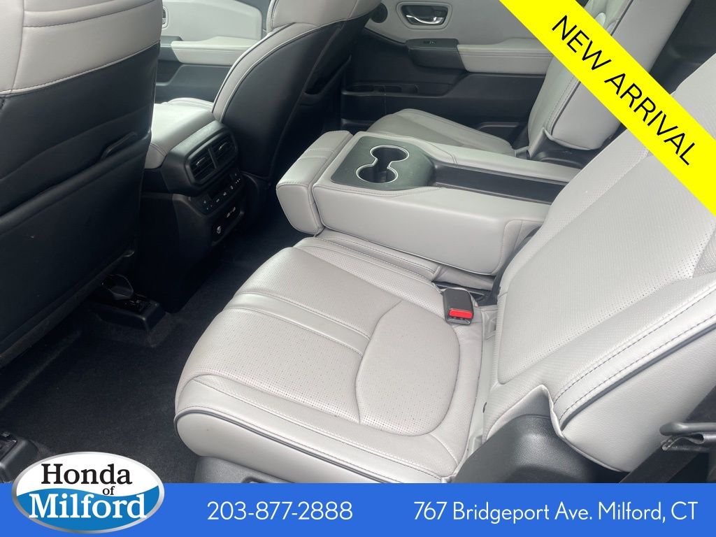 2023 Honda Pilot Elite photo 3