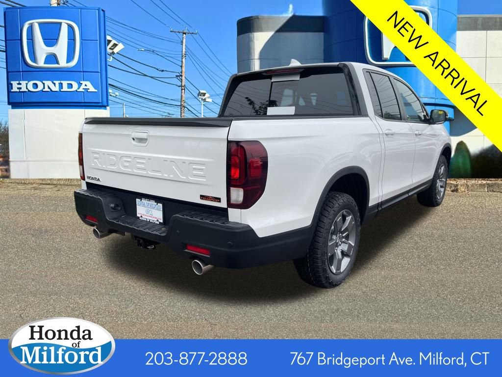 2025 Honda Ridgeline TrailSport photo 2