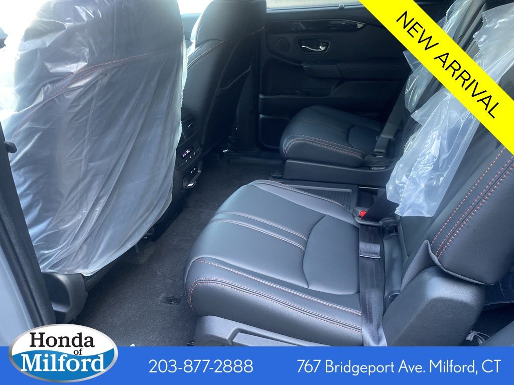 2025 Honda Pilot TrailSport photo 4