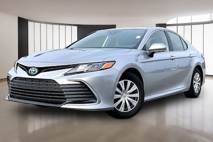 2024 Toyota Camry Hybrid LE Sedan