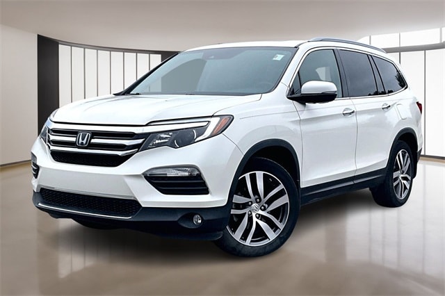 2017 Honda Pilot Touring's photo