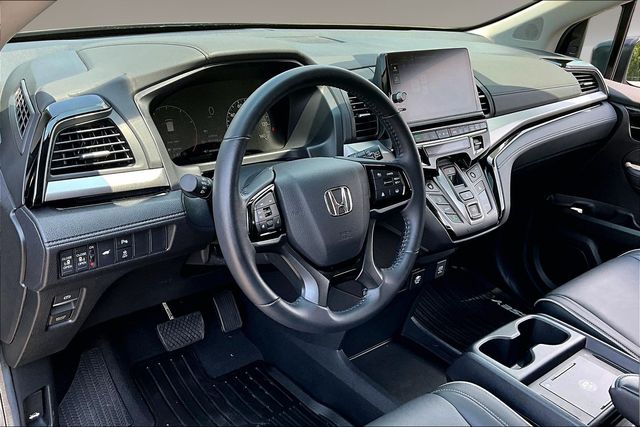 2025 Honda Odyssey Touring - Photo 16