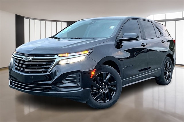 2024 Chevrolet Equinox LS's photo