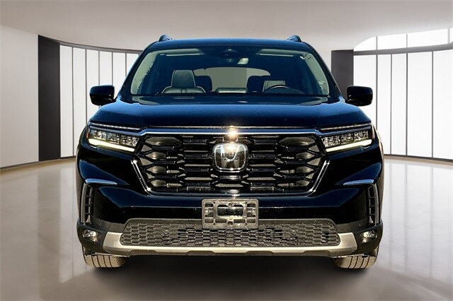 2023 Honda Pilot Elite photo 2