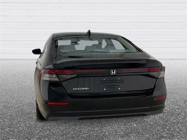2025 Honda Accord LX photo 4