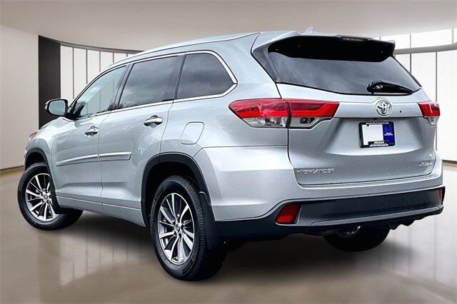 2017 Toyota Highlander XLE photo 4