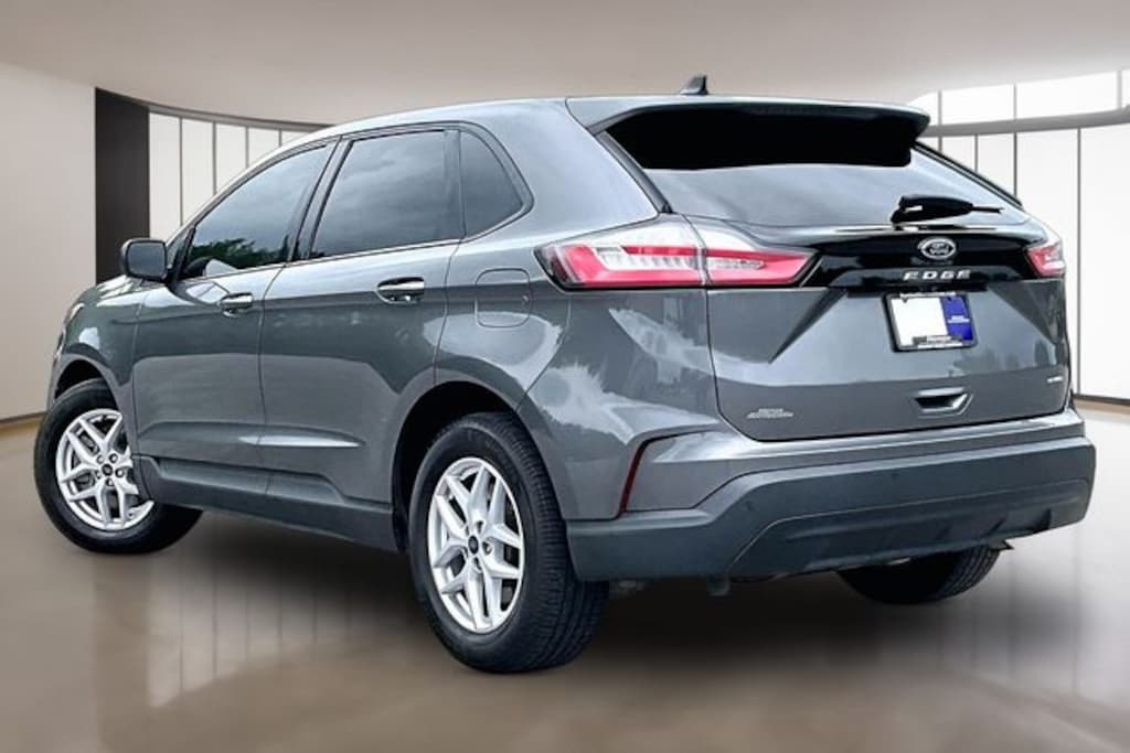 Used 2022 Ford Edge SE SUV