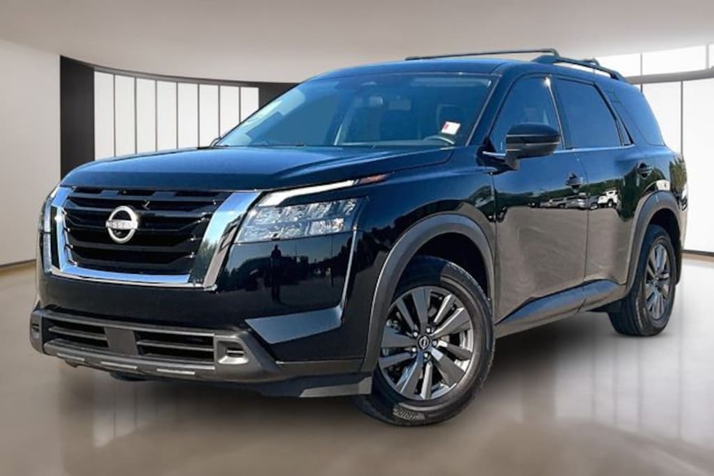 Used 2024 Nissan Pathfinder SV SUV