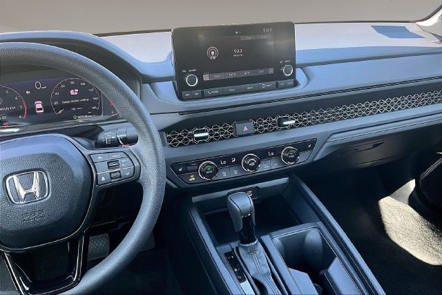 2025 Honda Accord SE - Photo 9