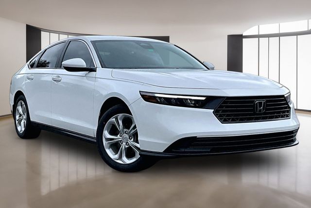 2023 Honda Accord LX - Photo 3
