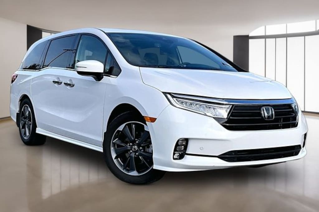 Certified 2024 Honda Odyssey Elite Van