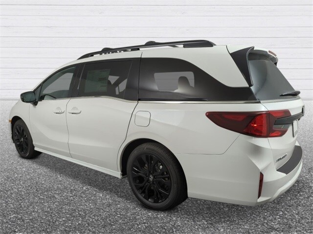 2026 Honda Odyssey photo 2