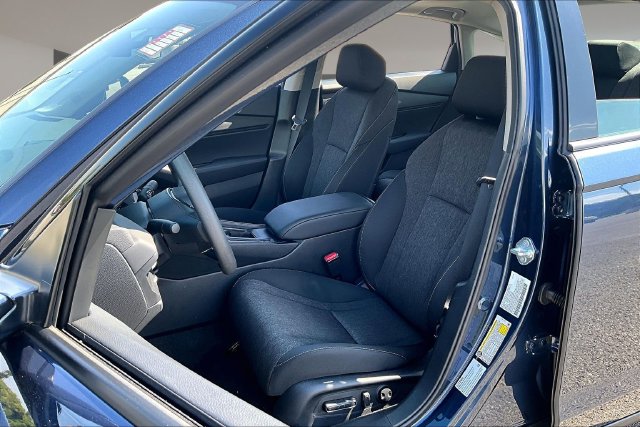 2025 Honda Accord SE - Photo 20
