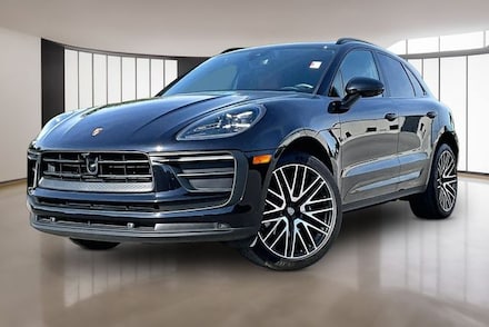 2025 Porsche Macan SUV