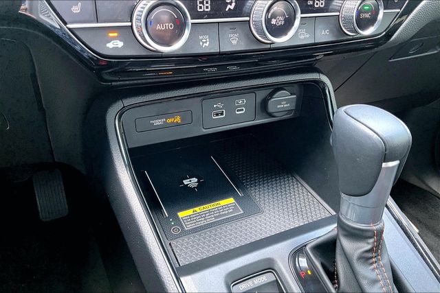 2025 Honda CR-V Sport Touring - Photo 16