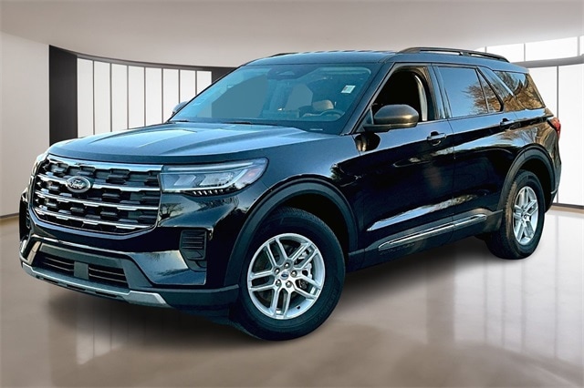 2025 Ford Explorer Active's photo