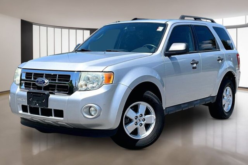 Used 2010 Ford Escape XLT SUV