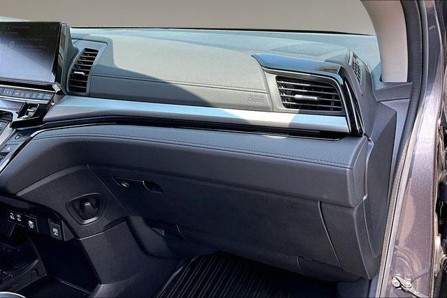 2025 Honda Odyssey Touring - Photo 25