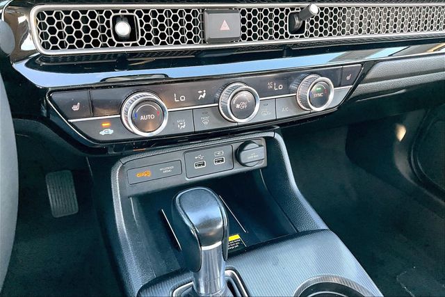 2023 Honda Civic Touring - Photo 16