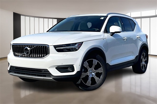 2020 Volvo XC40 Inscription's photo