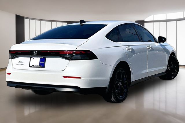 2025 Honda Accord SE - Photo 6