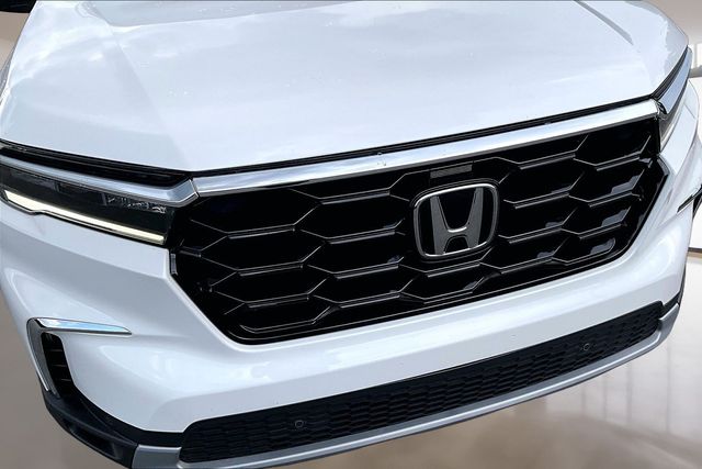 2025 Honda Pilot Touring - Photo 29