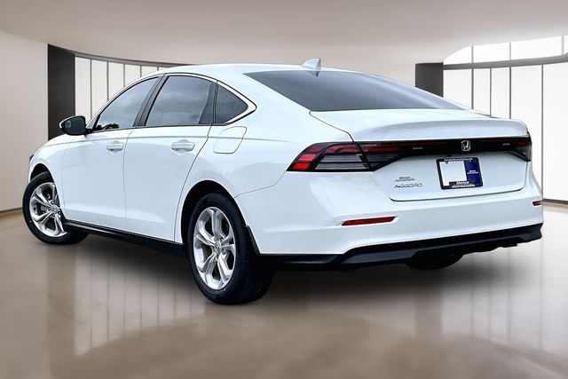2023 Honda Accord LX - Photo 4