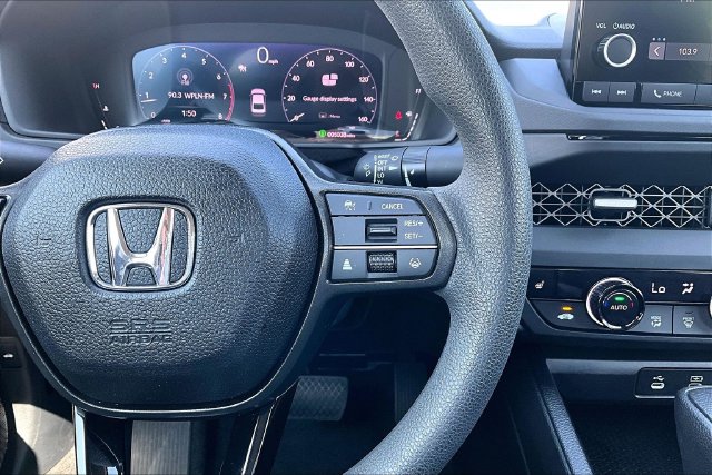 2025 Honda Accord SE - Photo 12
