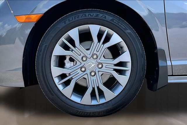 2025 Honda Odyssey Touring - Photo 30