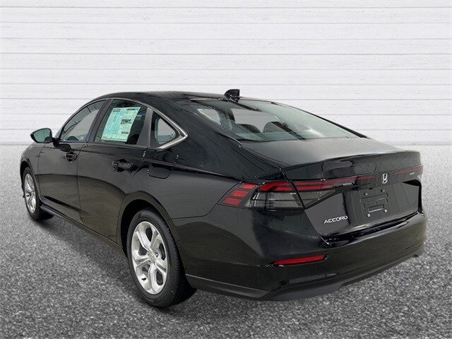 2025 Honda Accord LX photo 3