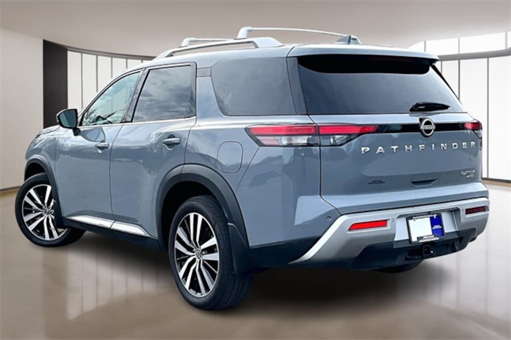 Used 2024 Nissan Pathfinder Platinum SUV