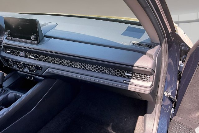 2025 Honda Accord SE - Photo 24