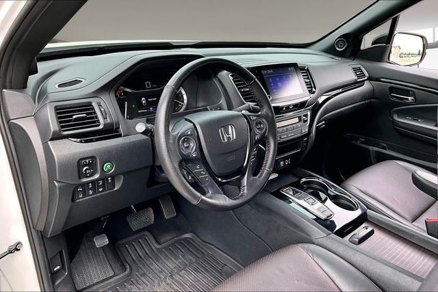 2023 Honda Ridgeline Black Edition - Photo 16