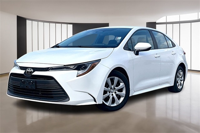 2023 Toyota Corolla LE's photo